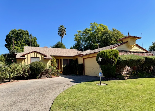 Photo of front of house in North Hollywood